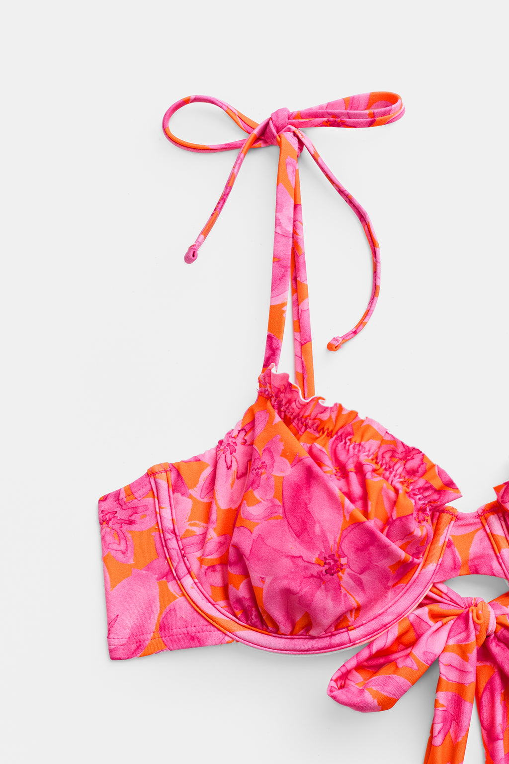 Bikini armature bas ultra échancré