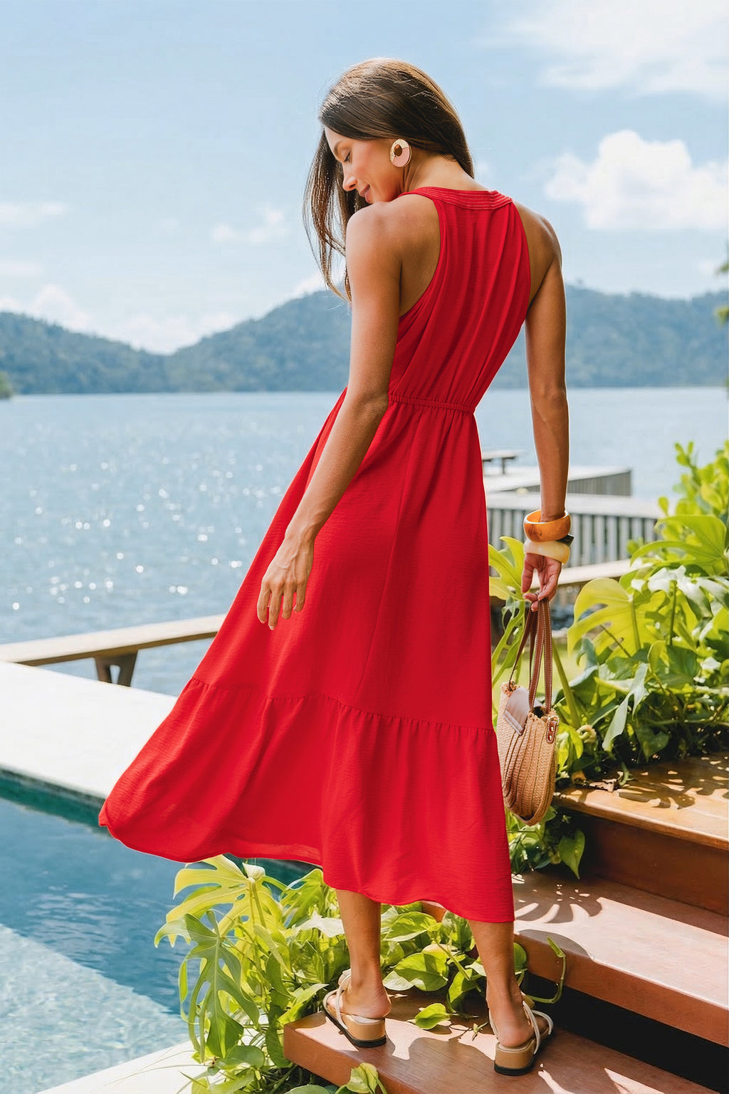 Robe longue rouge col cranté
