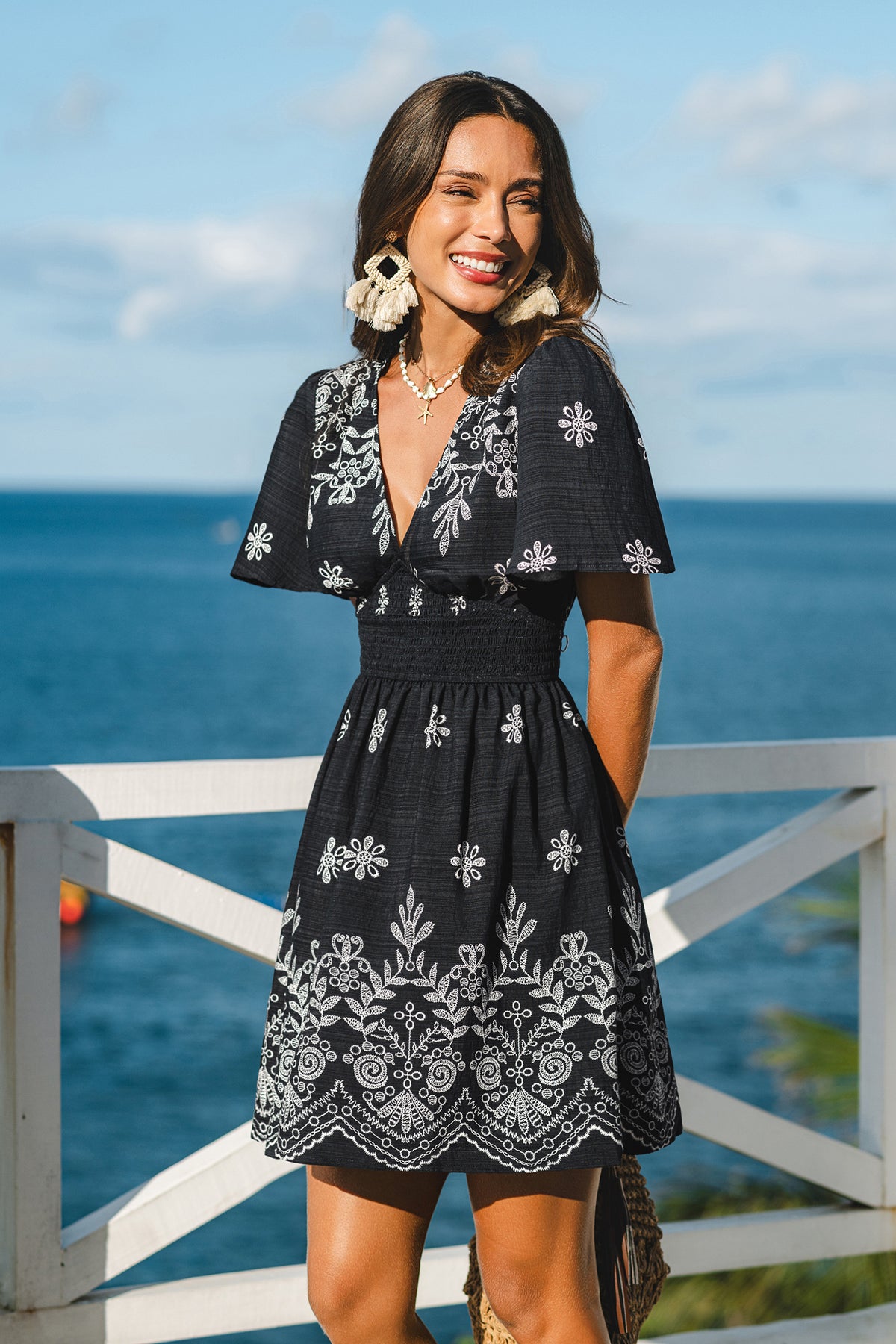 Robe courte fleurie romantique