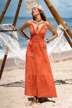 Robe longue orange au glamour estival