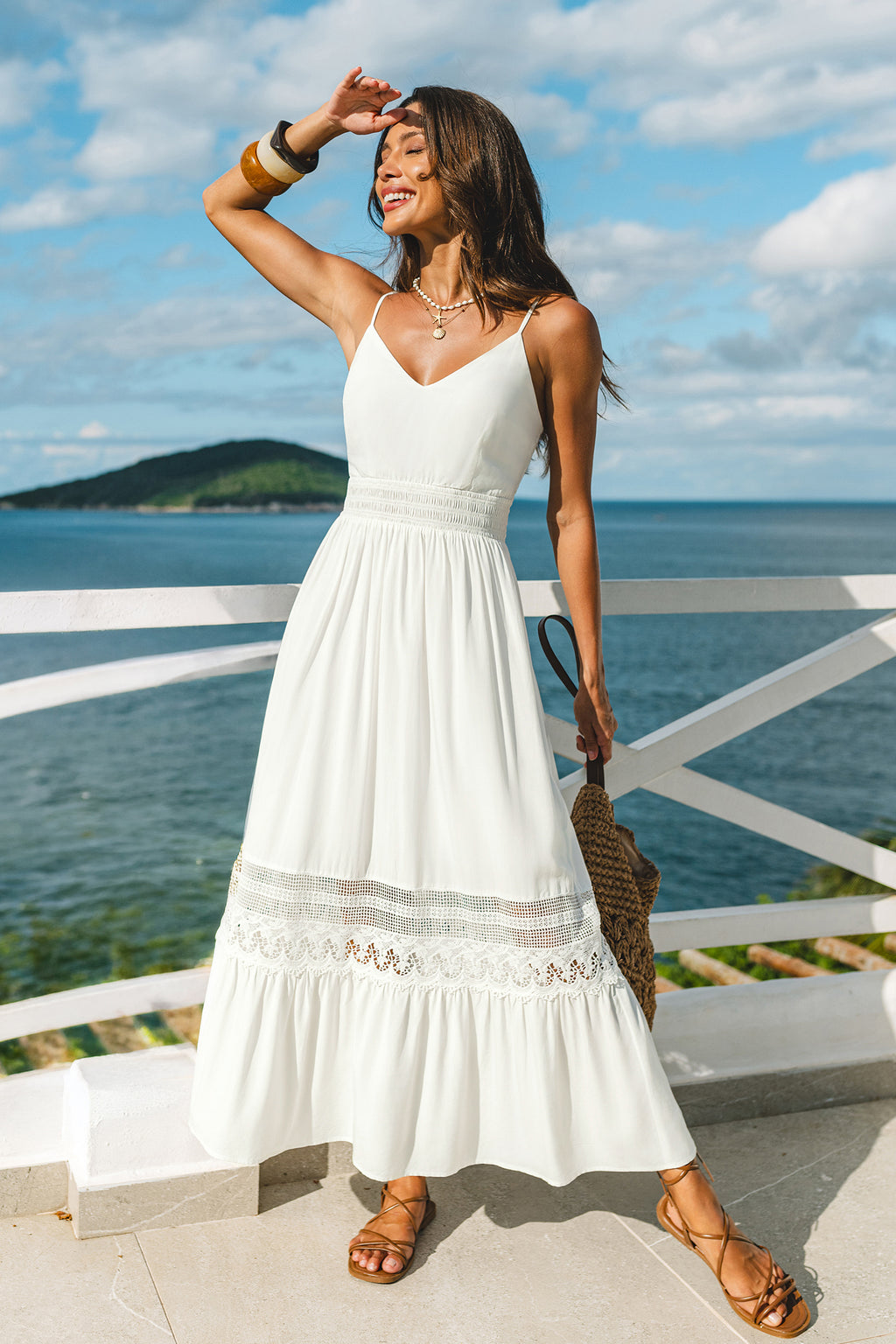 Robe longue blanche élégante