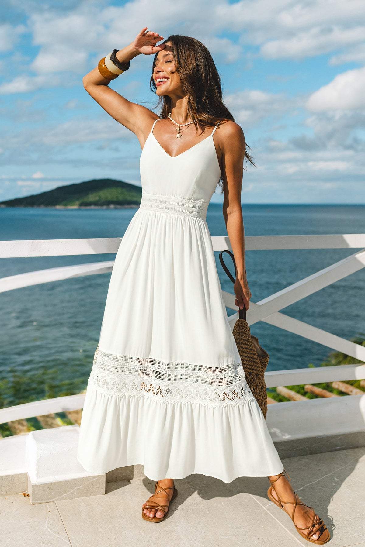 Robe longue blanche élégante