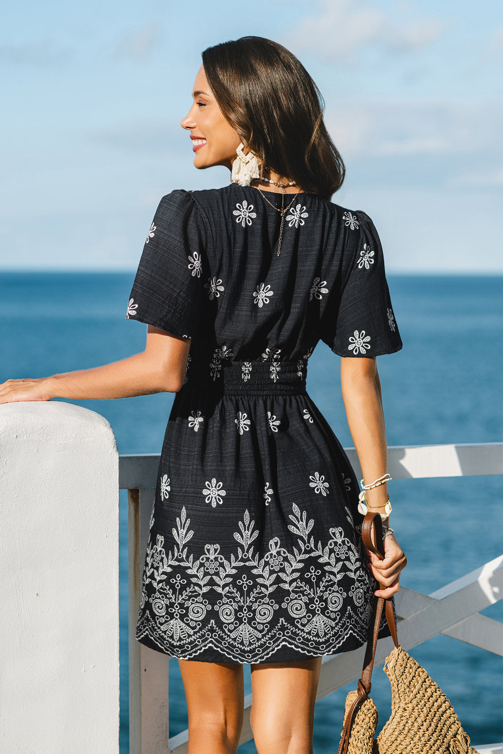 Robe courte fleurie romantique
