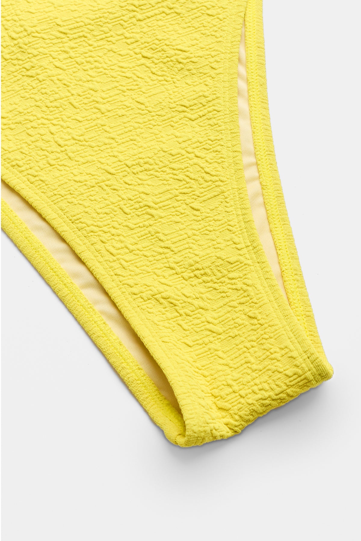Maillot de bain une pièce jaune bas échancré